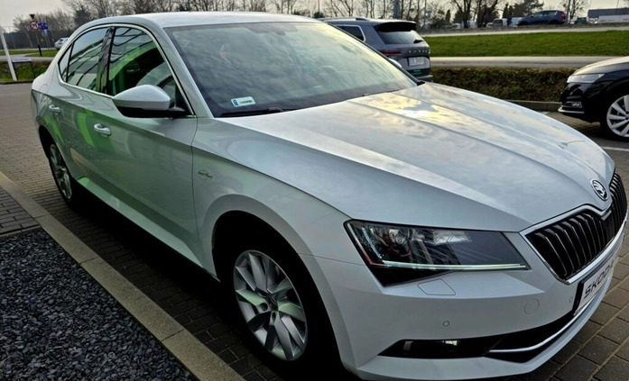 Skoda Superb cena 93900 przebieg: 57004, rok produkcji 2019 z Świdnica małe 742